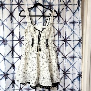 Hot Topic Dress Size L